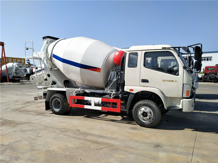 福田5方小型混凝土攪拌車(chē)
